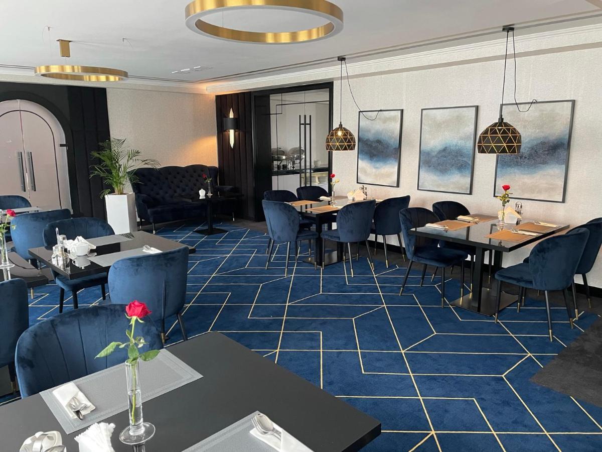 Hotel Daria Тичи Екстериор снимка