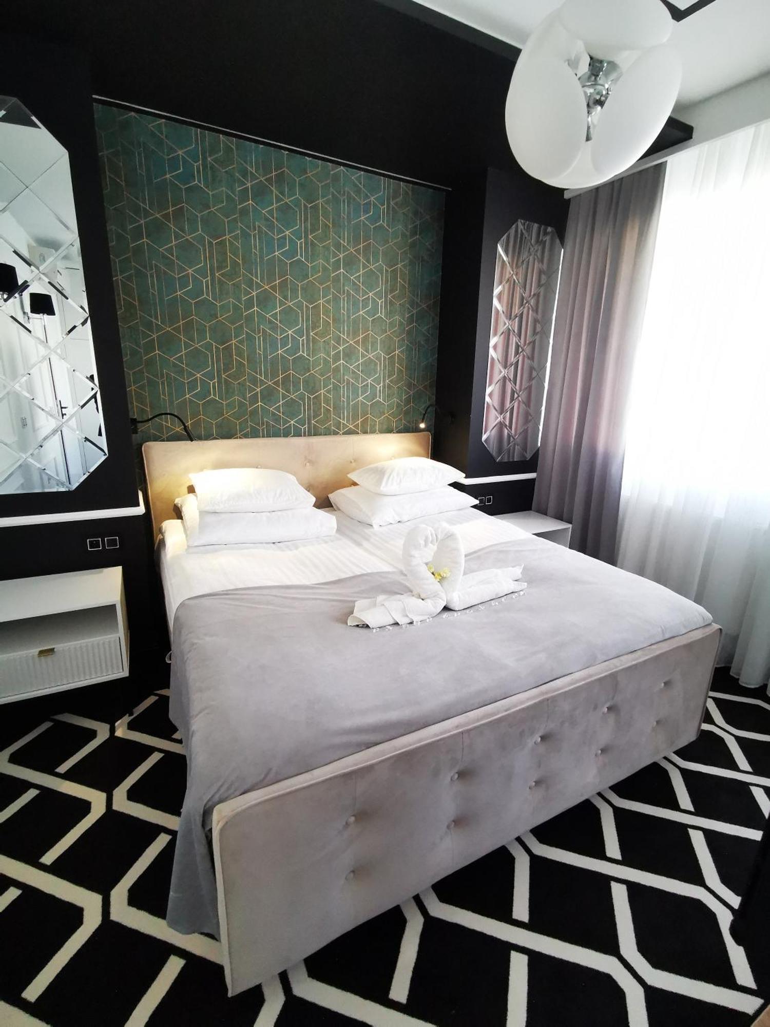 Hotel Daria Тичи Екстериор снимка