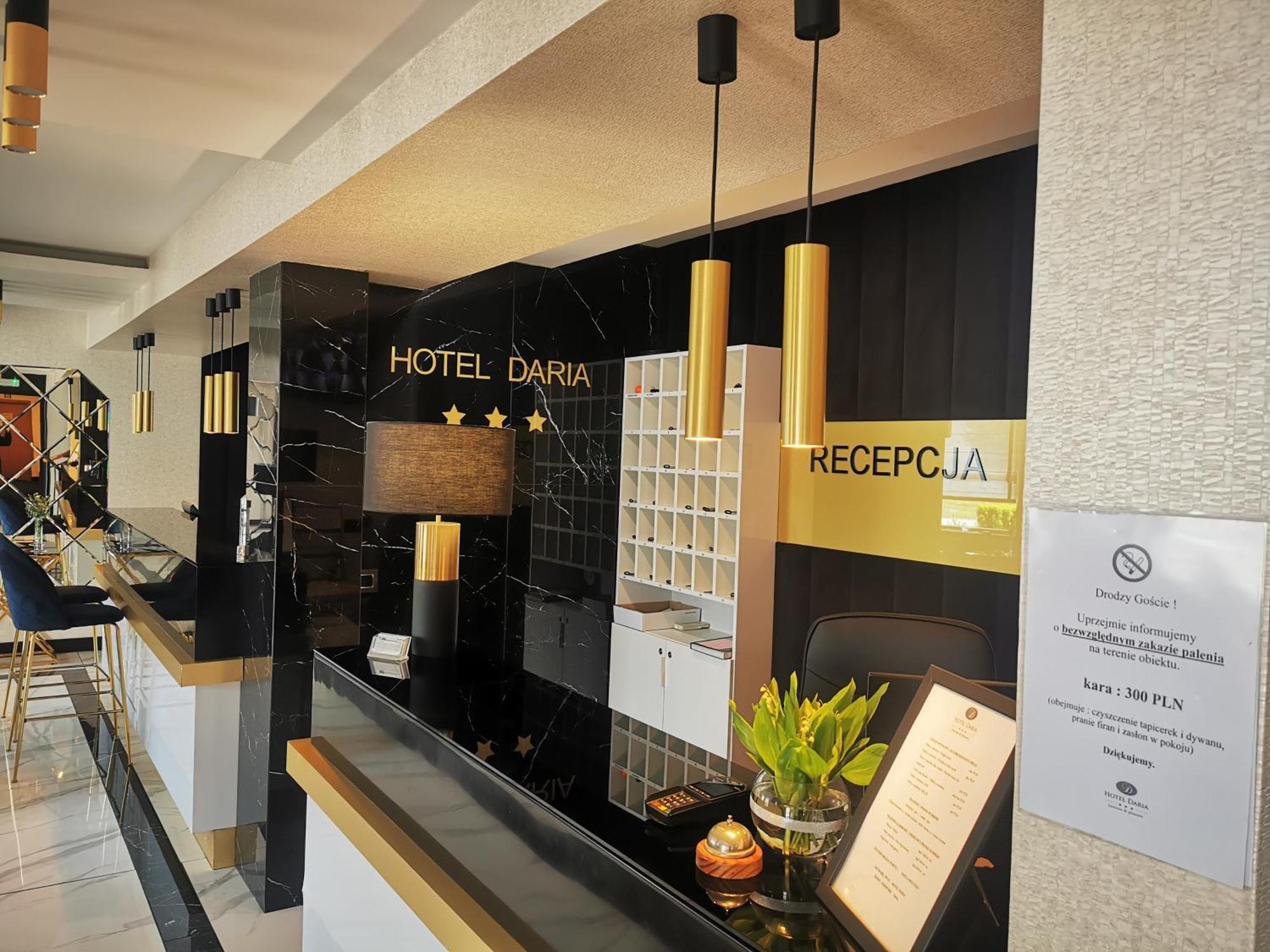 Hotel Daria Тичи Екстериор снимка