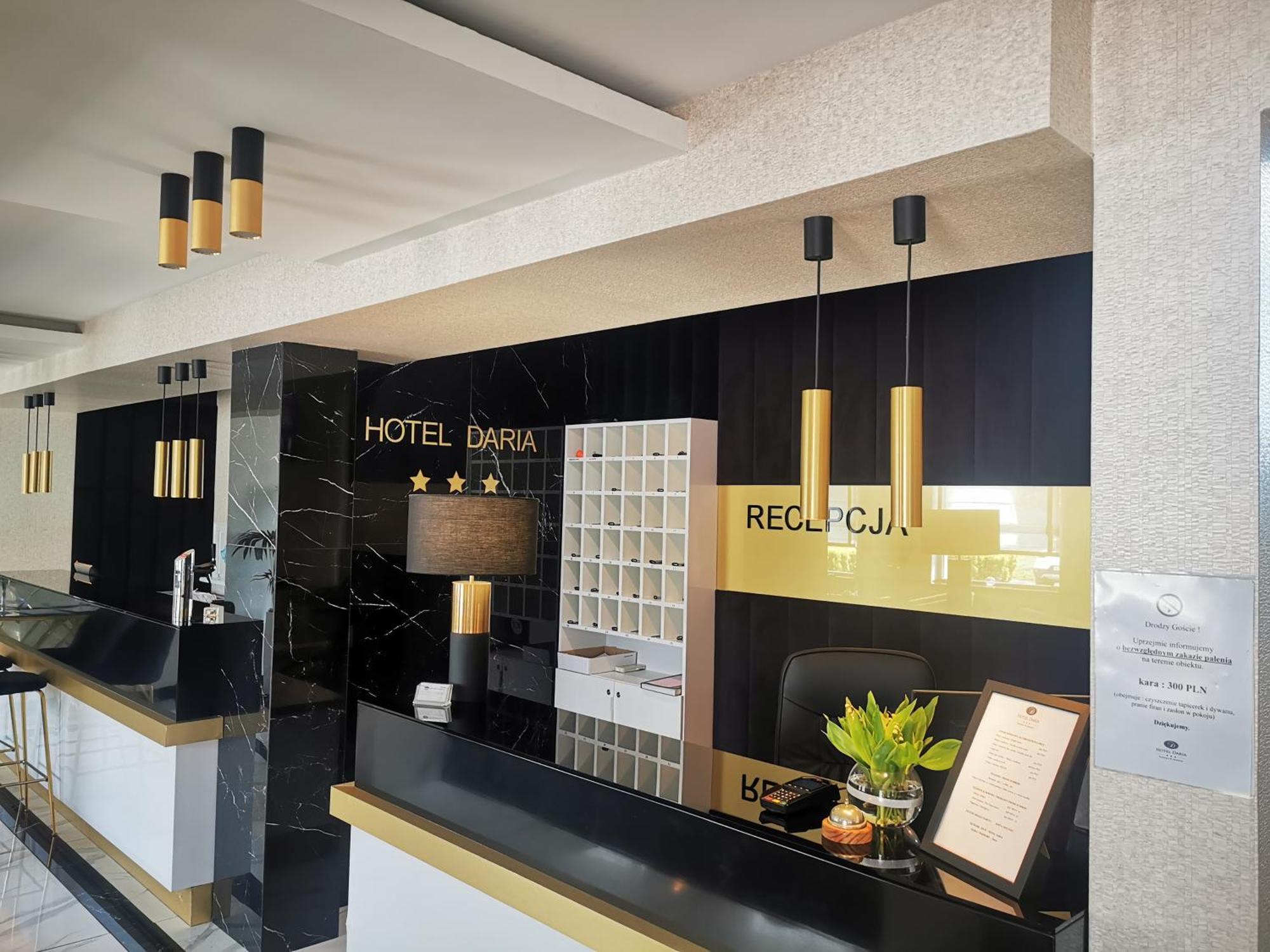Hotel Daria Тичи Екстериор снимка