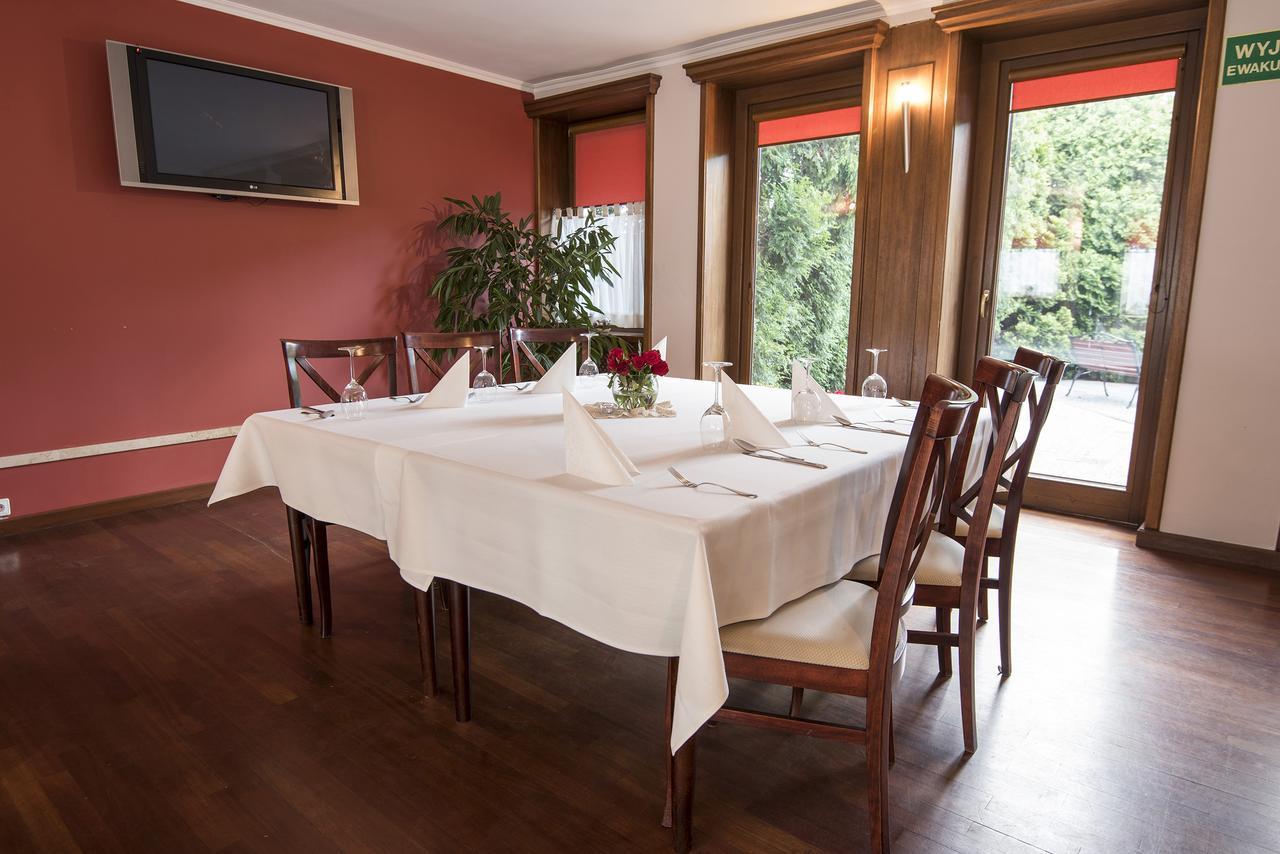 Hotel Daria Тичи Екстериор снимка